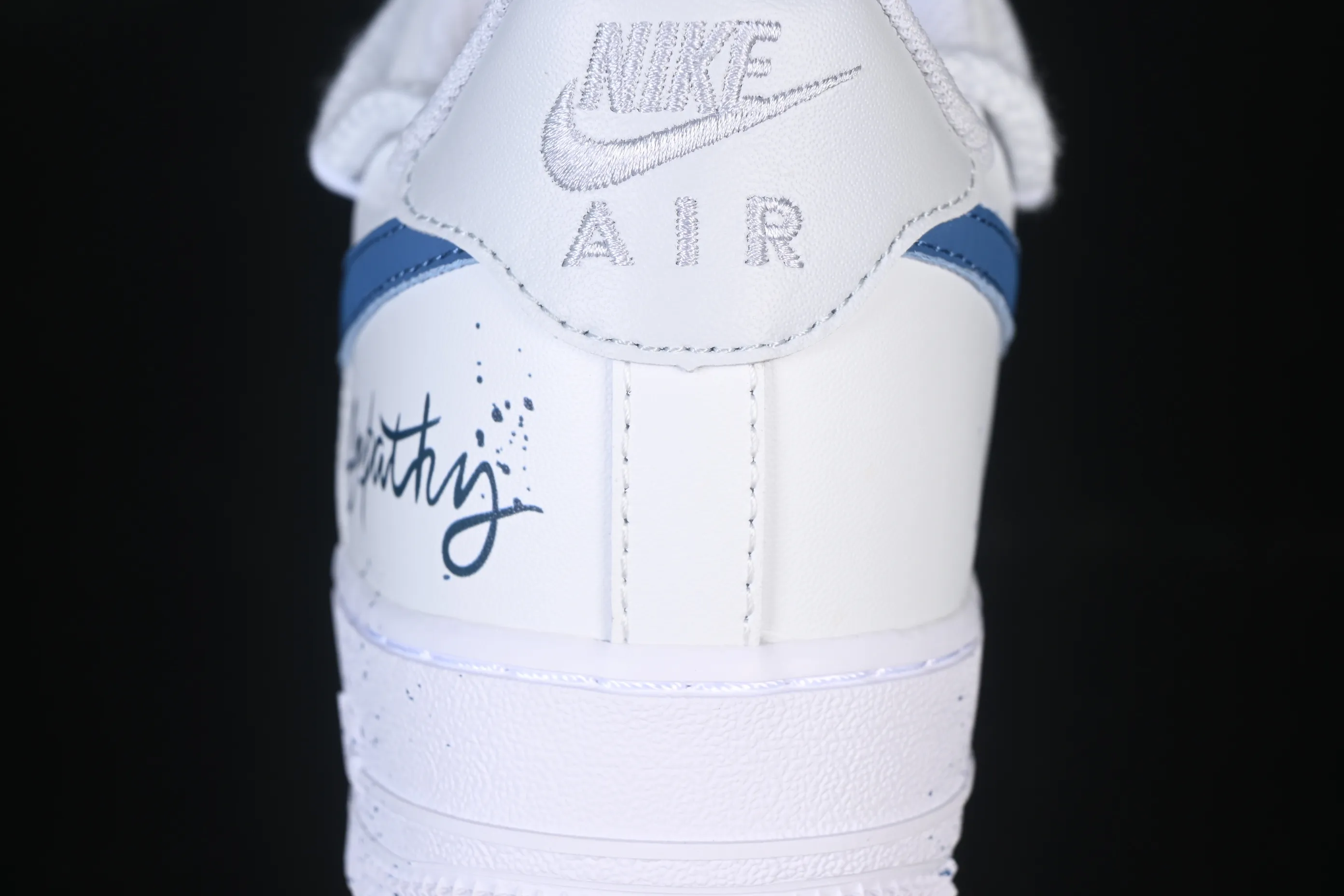 All categories Nk Air Force 1 Air Force series Nk Air Force 1 Low Air Force low-top Nike Air Force 1'07 Low letter graffiti retro Air Force 1 low-top casual sneakers ZH0316-106